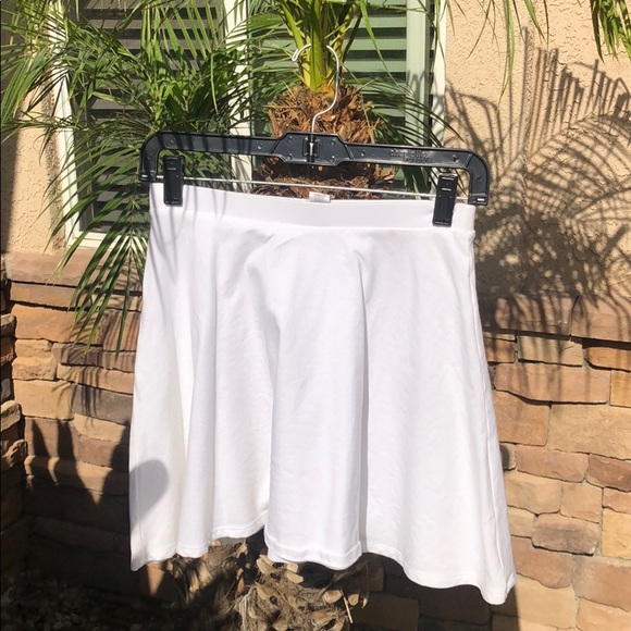 Forever 21 | White skater skirt - Picture 1 of 1